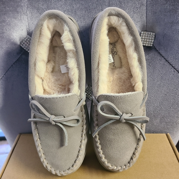 The Slipper Company Women's Tan Moccasins - Picture 5 of 6